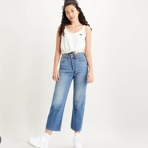 🌵NWOT Levi’s Ribcage Straight ankle jeans 🌵